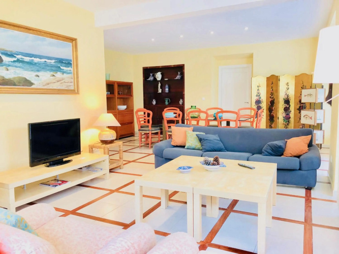 Covas Seabreeze Cottage