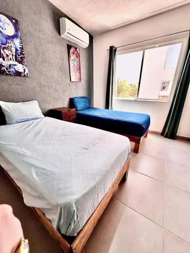 Private Jacuzzi and Pool 2 Level House