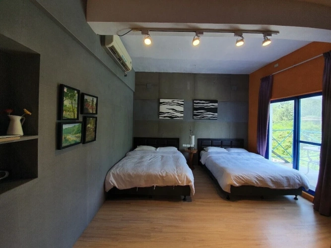 Standard Quadruple Family room