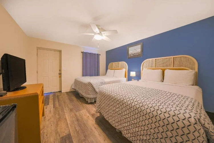 Standard Quadruple room