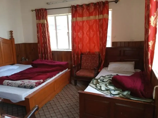 New Shabistan Hotel