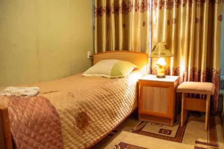Hotel Enirest