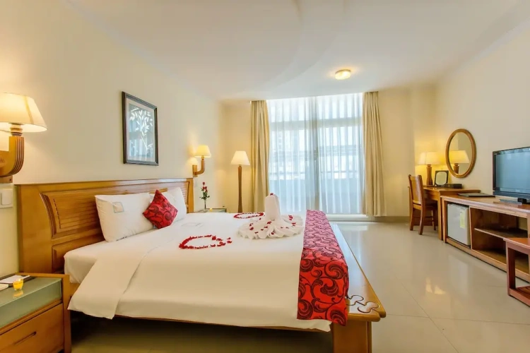 Deluxe Double room with balcony and with city view