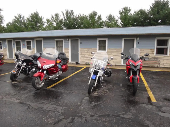 Pine Ridge Motel