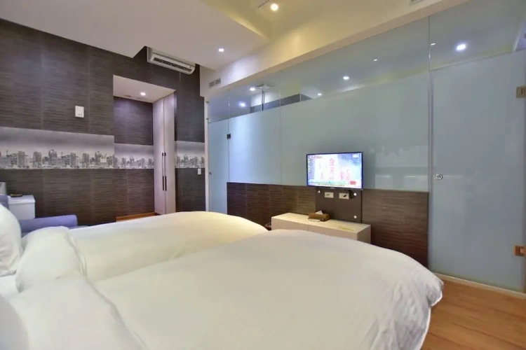 1 Bedroom Economy Double room