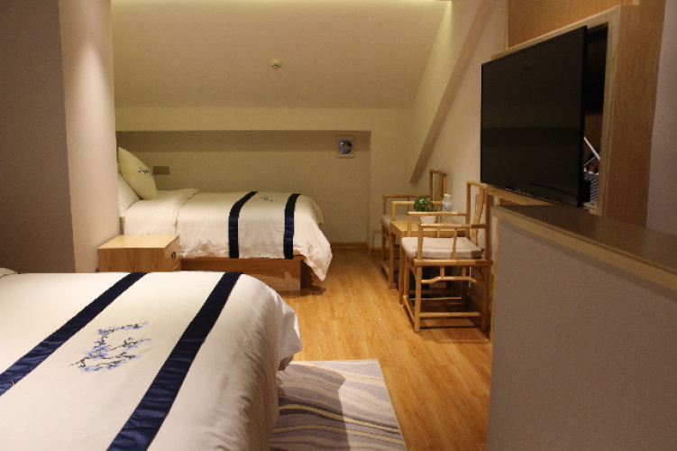 Deluxe Twin Duplex Suite