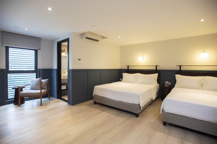 Standard Triple room