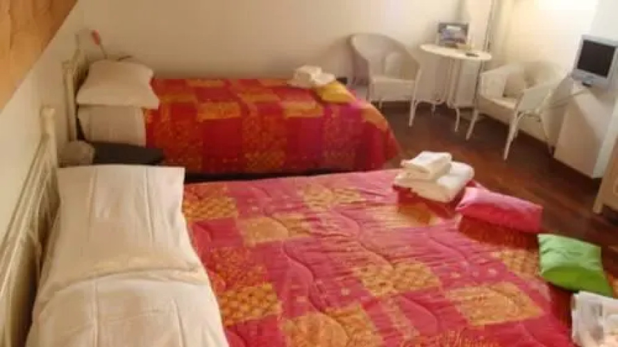 Abelia Holiday House