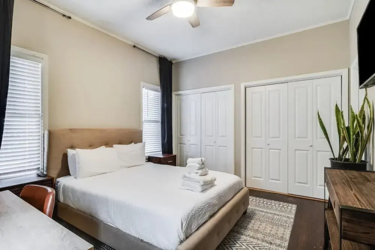 Jefferson Rental Room 1