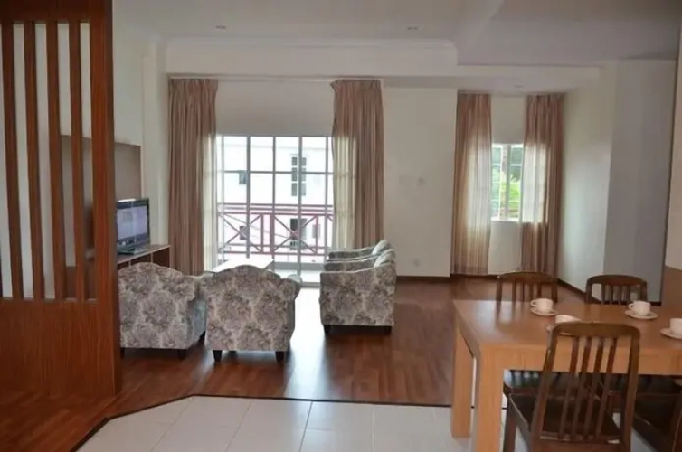 Iris House Resort