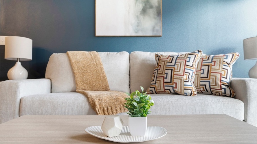 2 Bedrooms Apartment