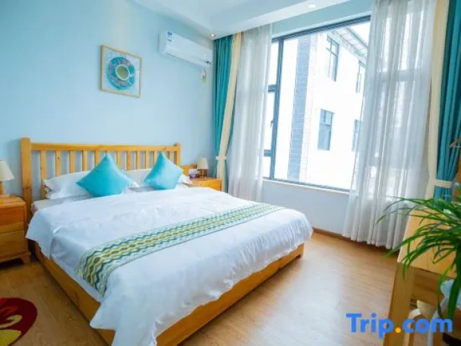 Standard Double room with city view