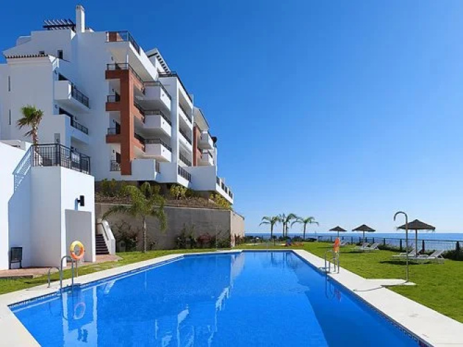 front seaview. 1 bedroom in Torrox