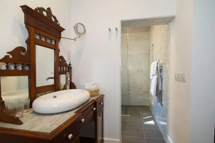 U Collection Townhouse