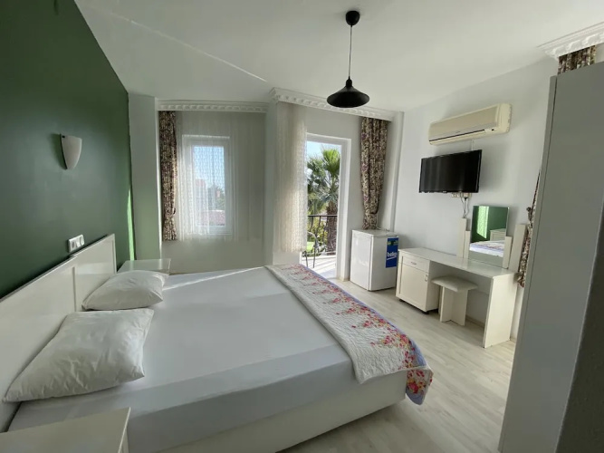Greenway Hotel