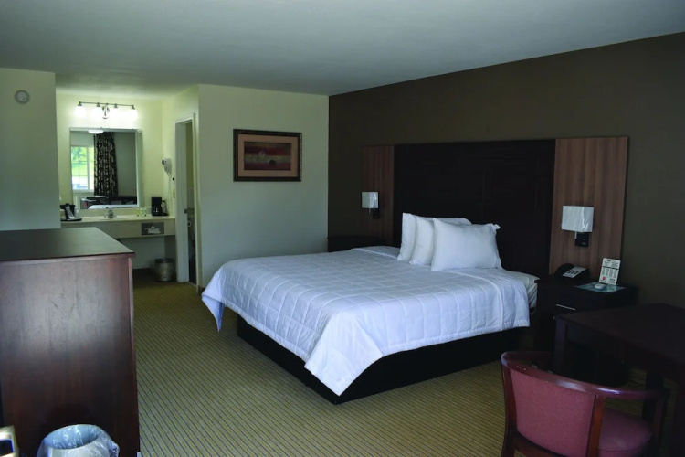 Madison Inn Lodge