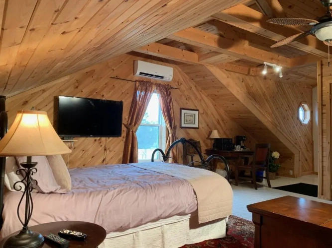 Deluxe Double Suite with view