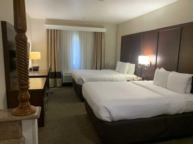 Deluxe Double Suite
