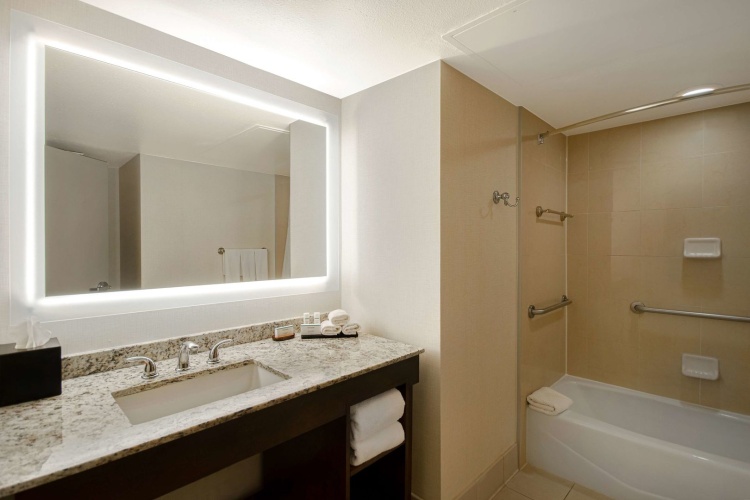 Embassy Suites by Hilton Jacksonville Baymeadows photo 11