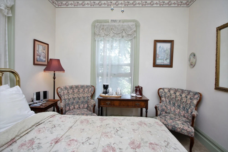Bradford Place Inn & Gardens