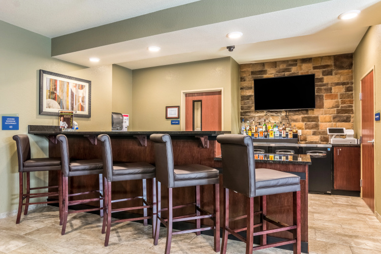 Cobblestone Hotel & Suites - Greenville photo 21