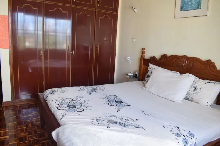 Bustani Apartment