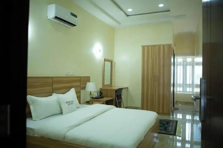 Mamma Chare Hotel