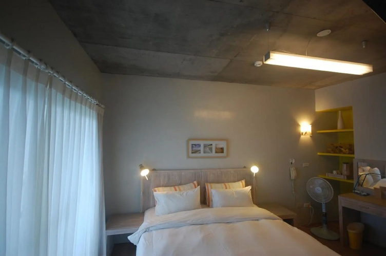 Orange Moon Inn