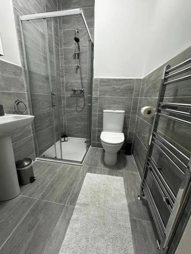 Dundee - 1 Bed - Sleeps 5 - Pet Friendly