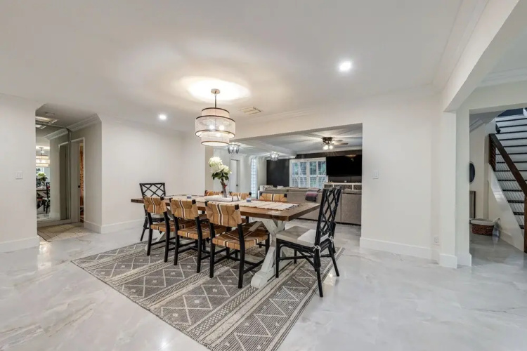 Pool & Home Theater: Lighthouse Point Home!