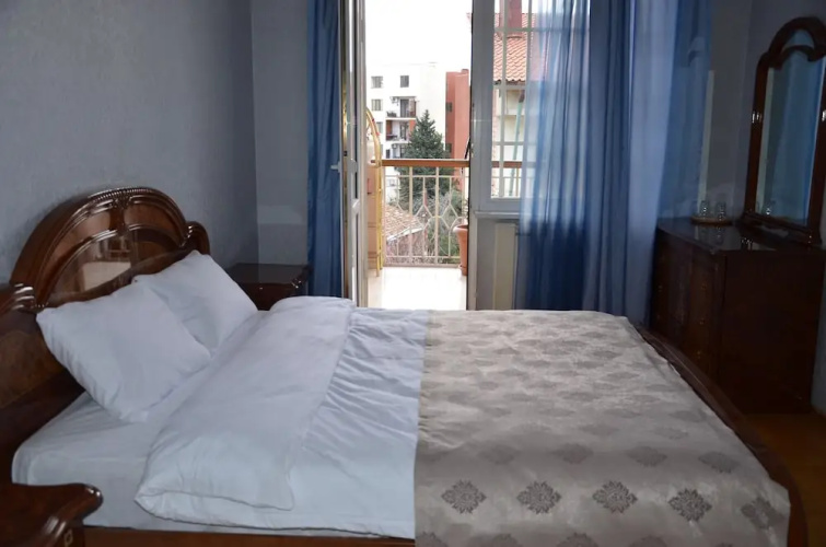 Hotel 125
