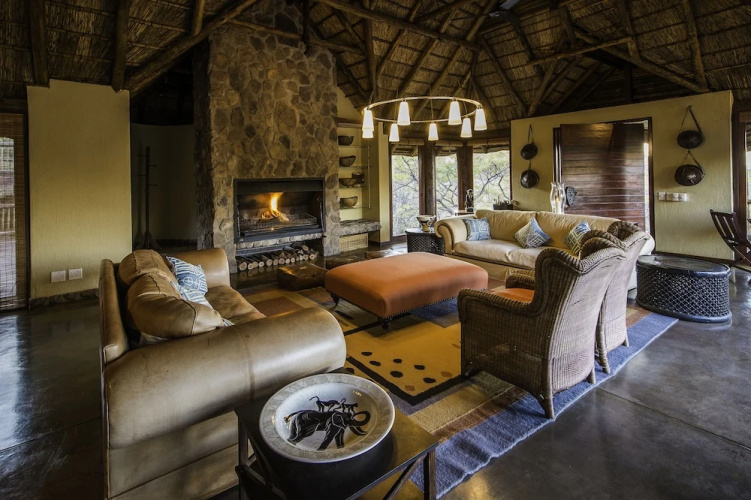 Tshwene Lodge