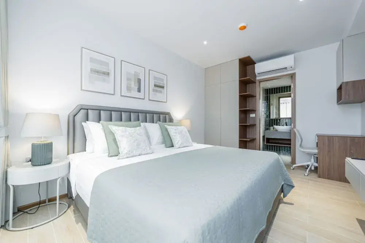 Beachside 2BR 200 m to BangTao beach