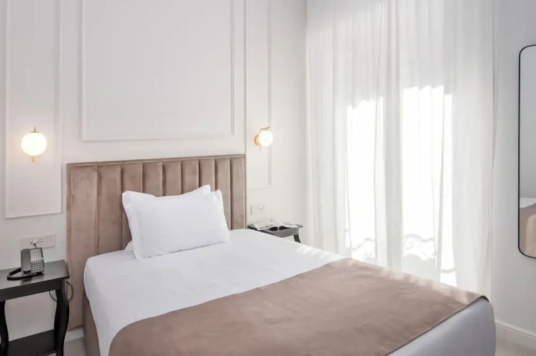 Economy room