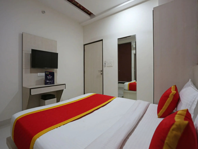 Hotel Swastika