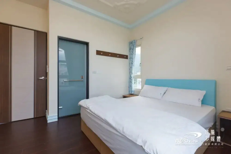 Wide Habitat Hostel