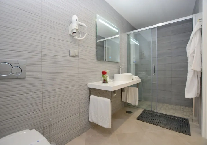 Classic Quadruple room
