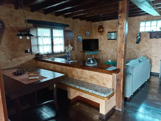 2 Bedrooms Cottage