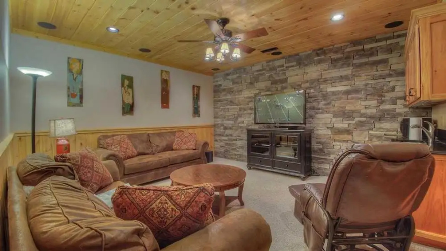 Falling Waters Lodge by Escape to Blue Ridge