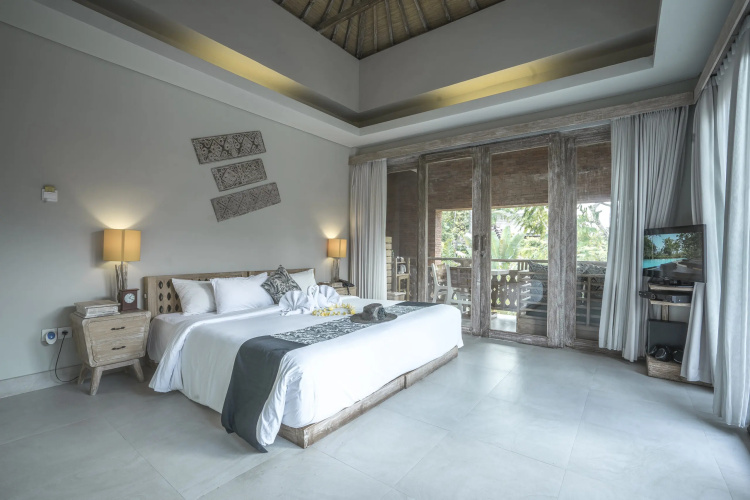 2 Bedrooms Villa
