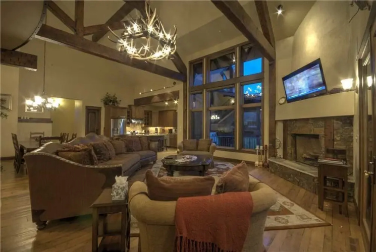 Overlook Chalet