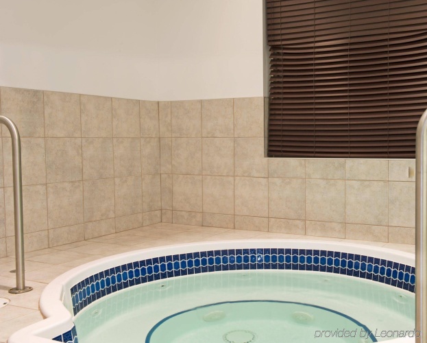 Holiday Inn Express & Suites Slave Lake photo 6