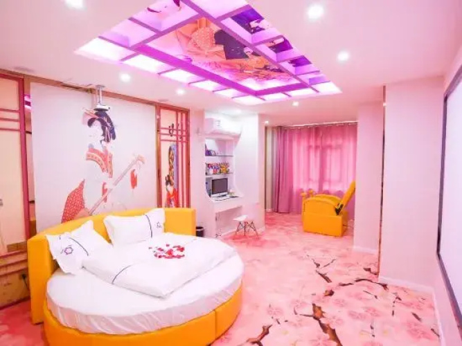 1314 Couples Theme Hotel
