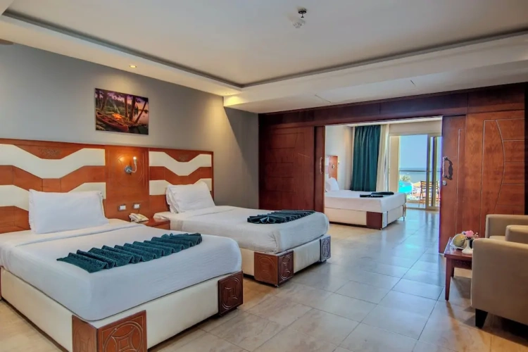 2 Bedrooms Standard Family room