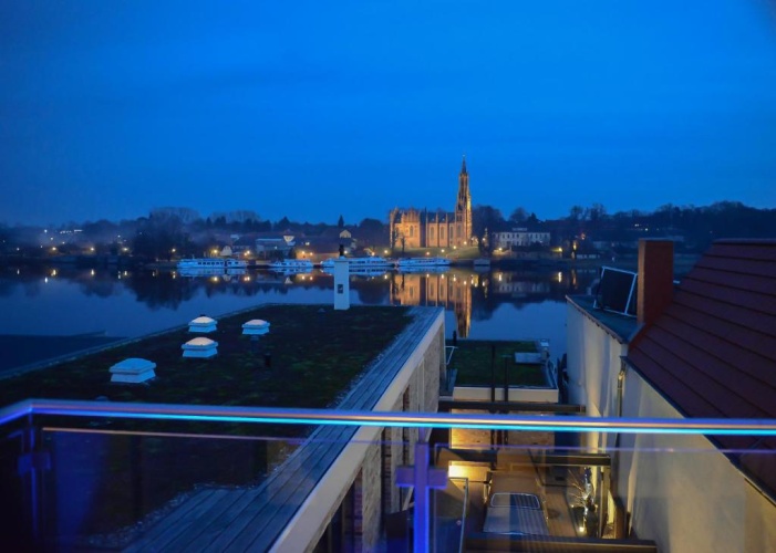 1 Bedroom Single Apartment with lake view