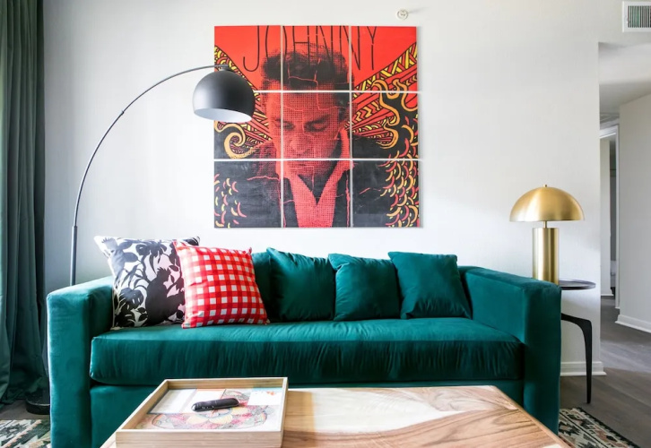 WanderJaunt - Oak Hill Apartment