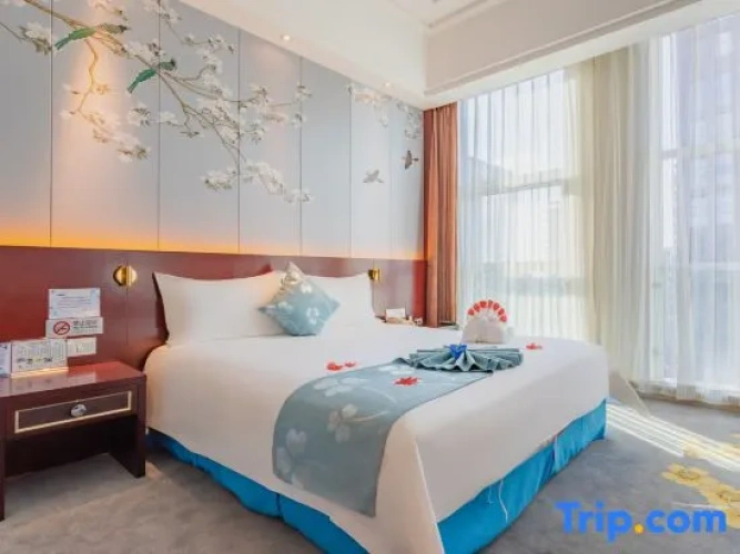 Standard Double room with view