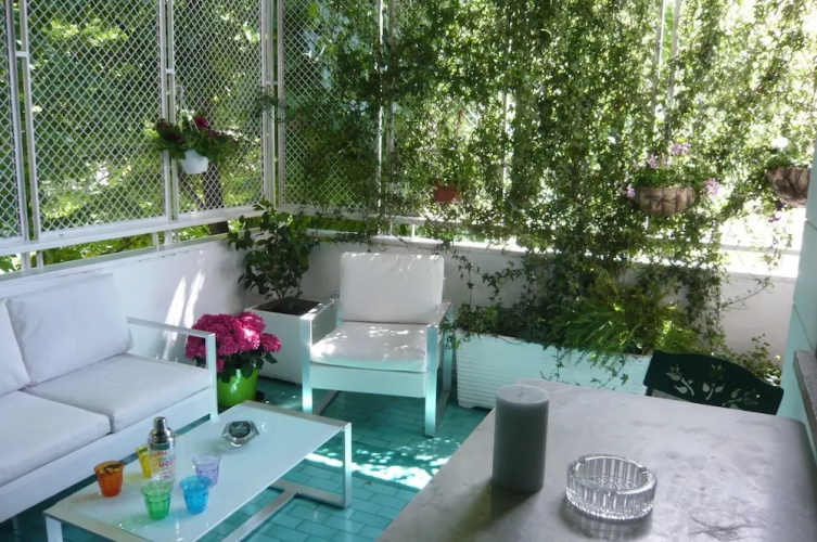 Superior 5 BD & BR Apt in Vatican Area