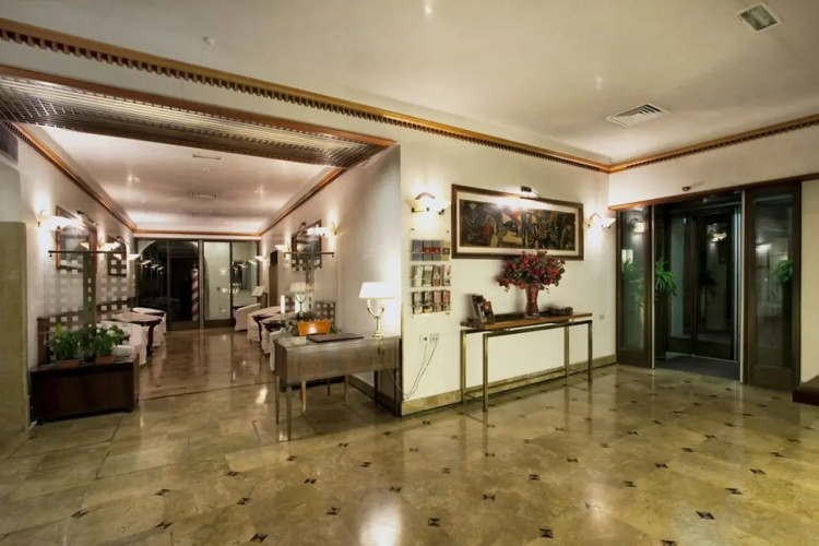 Venice Roulette Hotel