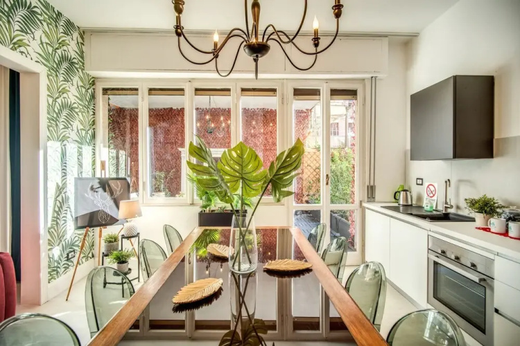 AwesHome White Mirror Apartment&Terrace